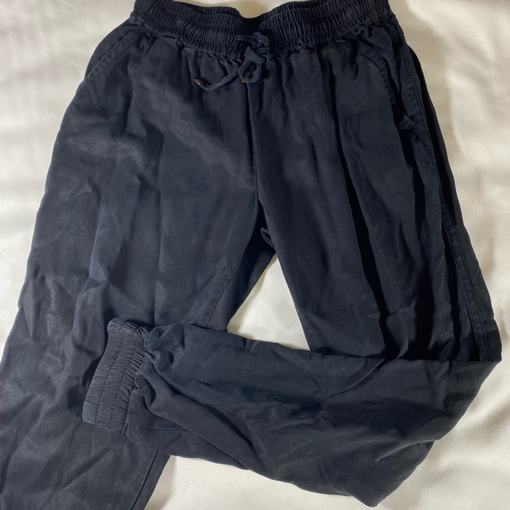 Black joggers S